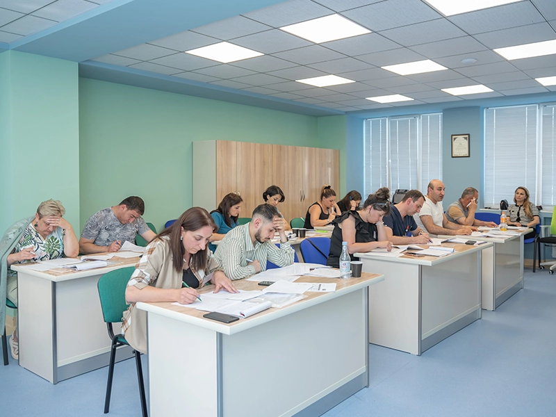 Միջազգային դասընթացի առաջին մասնակիցները հավաստագրեր են ստացել